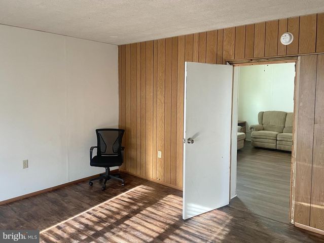 164 E COLLEGE AVE, Frostburg, MD 21532