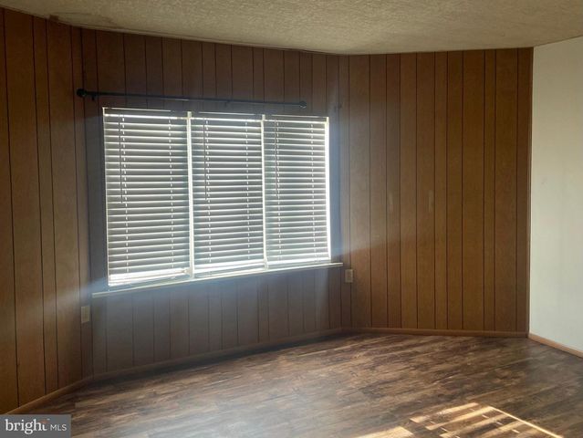 164 E COLLEGE AVE, Frostburg, MD 21532