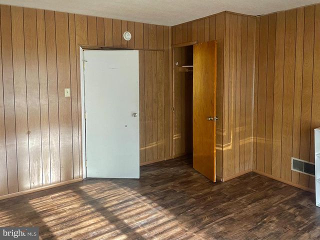 164 E COLLEGE AVE, Frostburg, MD 21532