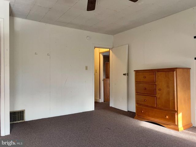 164 E COLLEGE AVE, Frostburg, MD 21532