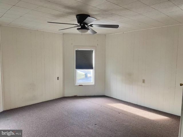 164 E COLLEGE AVE, Frostburg, MD 21532