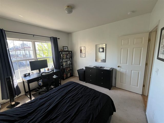 1021 Maiden Lane, Ann Arbor, MI 48105