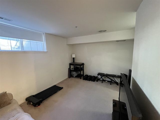 1021 Maiden Lane, Ann Arbor, MI 48105