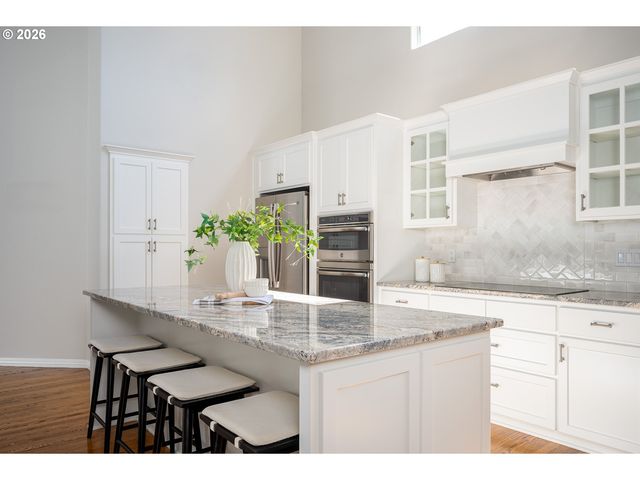 32195 Sw LAKE Dr, Wilsonville, OR 97070