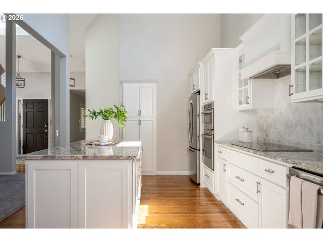 32195 Sw LAKE Dr, Wilsonville, OR 97070
