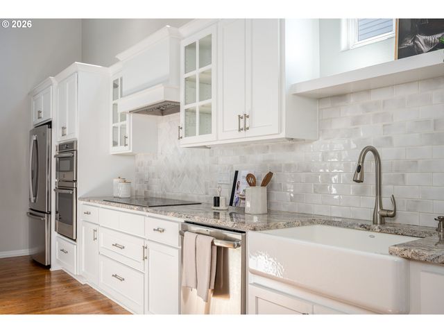 32195 Sw LAKE Dr, Wilsonville, OR 97070