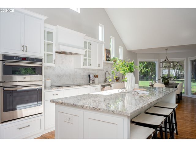 32195 Sw LAKE Dr, Wilsonville, OR 97070