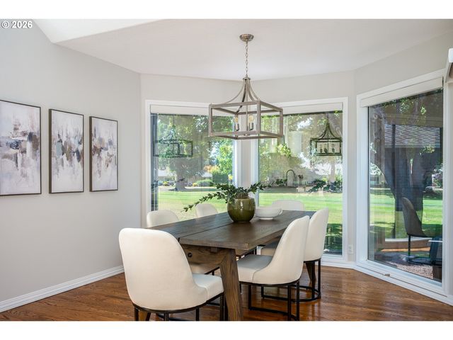 32195 Sw LAKE Dr, Wilsonville, OR 97070