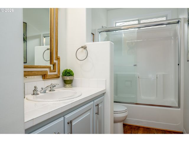 32195 Sw LAKE Dr, Wilsonville, OR 97070