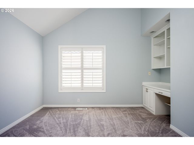 32195 Sw LAKE Dr, Wilsonville, OR 97070