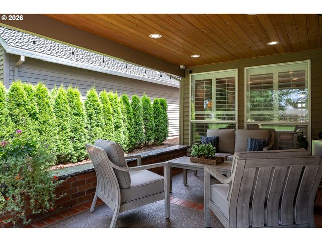 32195 Sw LAKE Dr, Wilsonville, OR 97070