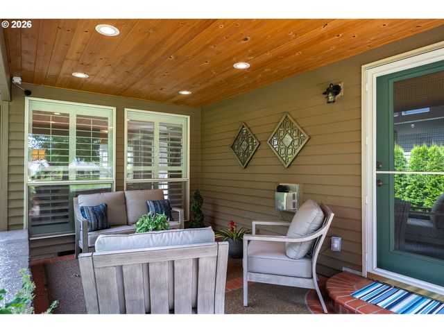 32195 Sw LAKE Dr, Wilsonville, OR 97070