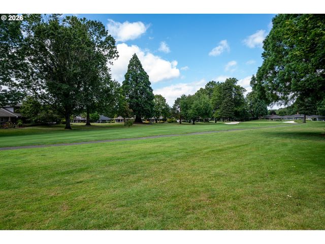 32195 Sw LAKE Dr, Wilsonville, OR 97070