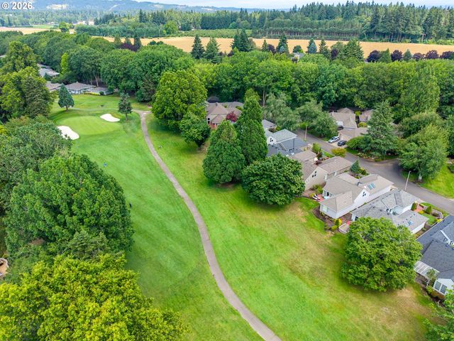 32195 Sw LAKE Dr, Wilsonville, OR 97070