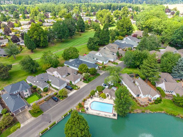 32195 Sw LAKE Dr, Wilsonville, OR 97070