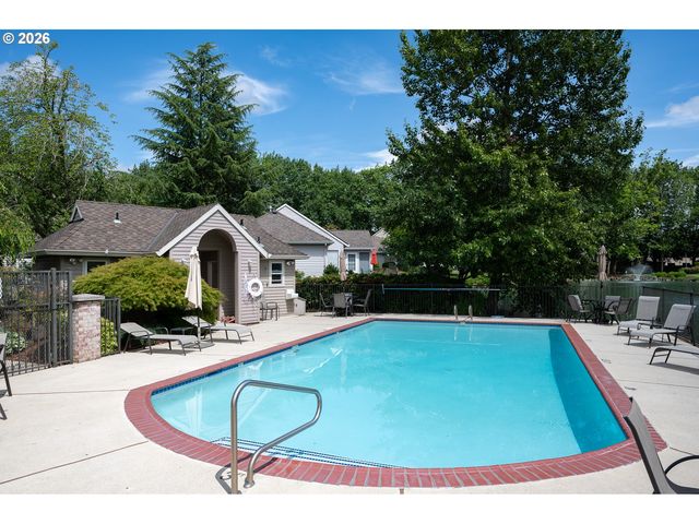 32195 Sw LAKE Dr, Wilsonville, OR 97070