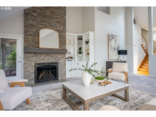 32195 Sw LAKE Dr, Wilsonville, OR 97070