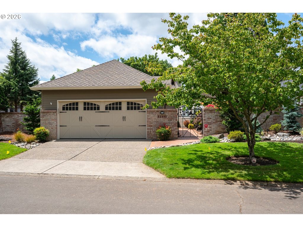 32195 Sw LAKE Dr, Wilsonville, OR 97070