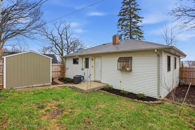 104 E Division Street, Lemont, IL 60439