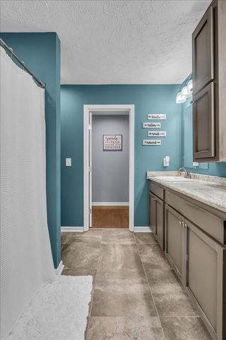 3366 Oak Grove Rd, Decherd, TN 37324