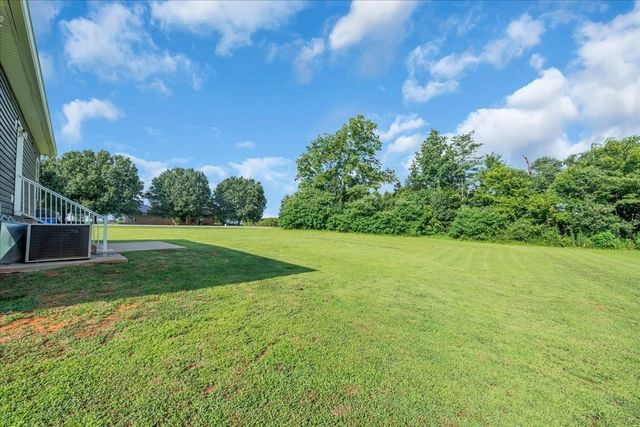 3366 Oak Grove Rd, Decherd, TN 37324