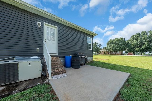 3366 Oak Grove Rd, Decherd, TN 37324