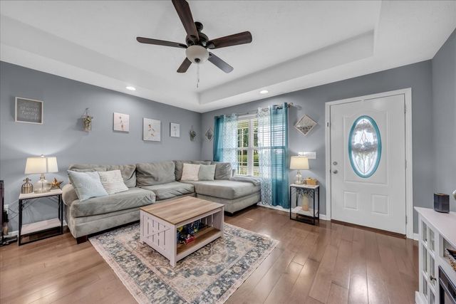 3366 Oak Grove Rd, Decherd, TN 37324