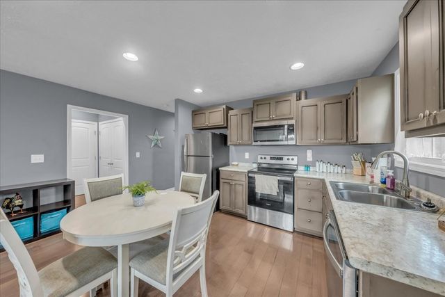 3366 Oak Grove Rd, Decherd, TN 37324