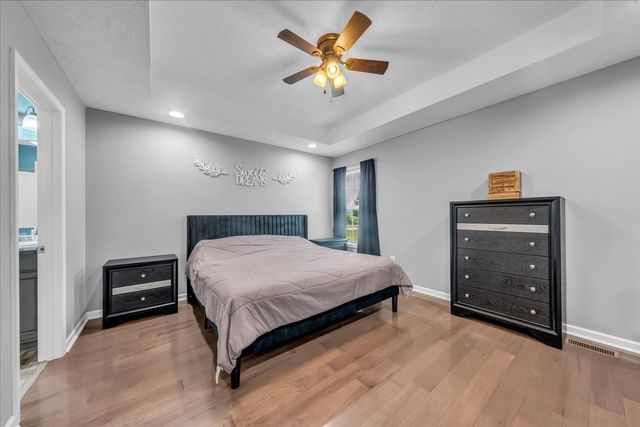 3366 Oak Grove Rd, Decherd, TN 37324