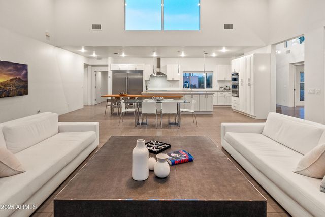 4339 E Via Estrella Court, Phoenix, AZ 85028