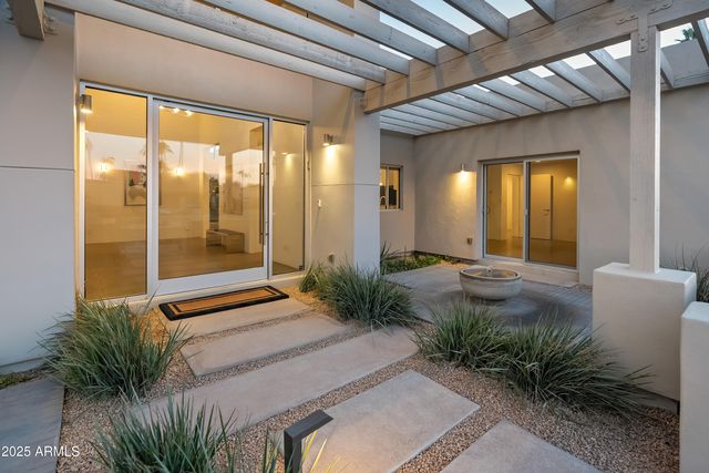 4339 E Via Estrella Court, Phoenix, AZ 85028