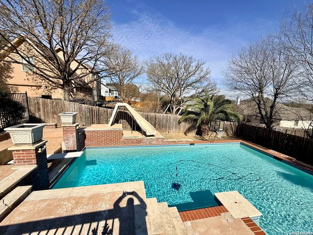 207 River, Castroville, TX 78009