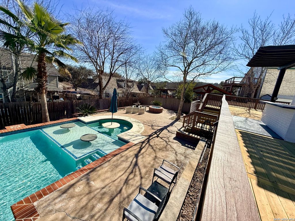 207 River, Castroville, TX 78009