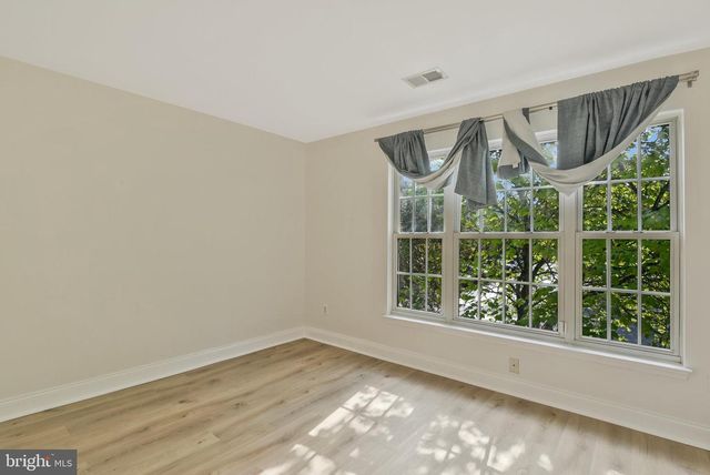 8872 STABLE FOREST PL, Bristow, VA 20136