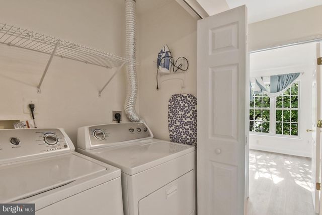 8872 STABLE FOREST PL, Bristow, VA 20136
