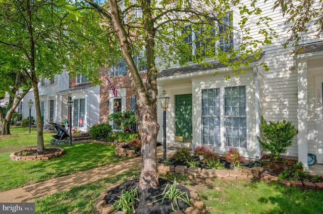 8872 STABLE FOREST PL, Bristow, VA 20136