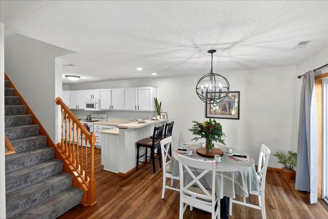 10533 74th Street NE 1, Albertville, MN 55301