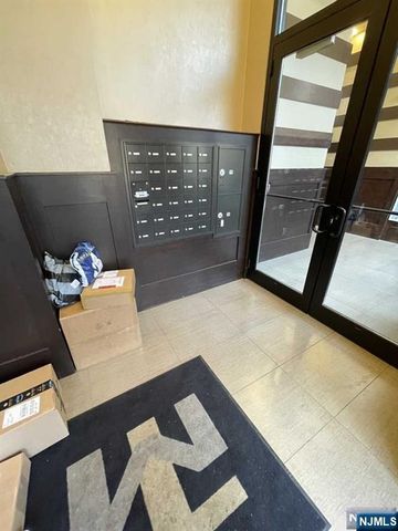 2001 Hudson Terrace 303, Fort Lee, NJ 07024