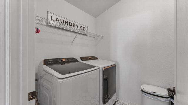 6021 EAGLE POINTE DRIVE, Lakeland, FL 33812