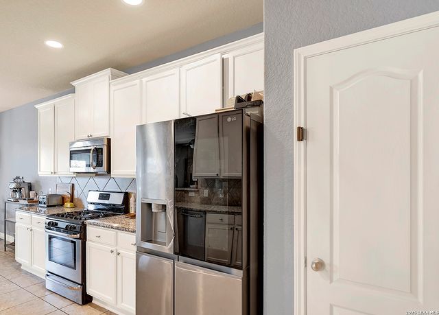 12218 Coal Mine Rise, San Antonio, TX 78245