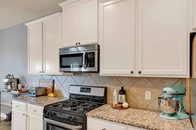 12218 Coal Mine Rise, San Antonio, TX 78245