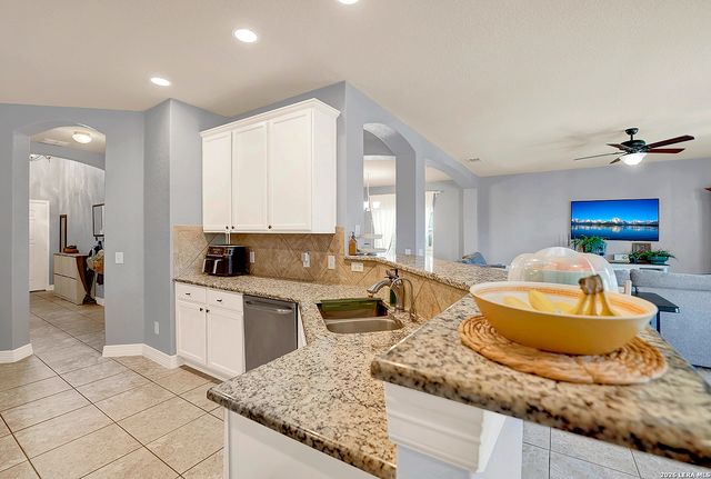 12218 Coal Mine Rise, San Antonio, TX 78245