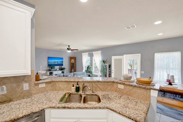 12218 Coal Mine Rise, San Antonio, TX 78245