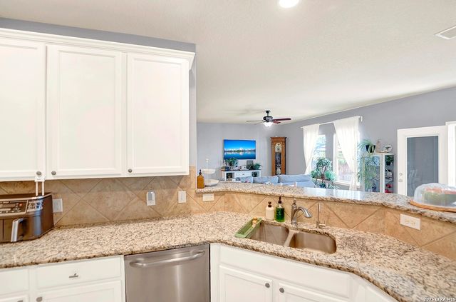 12218 Coal Mine Rise, San Antonio, TX 78245