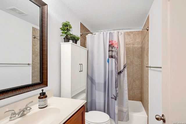 12218 Coal Mine Rise, San Antonio, TX 78245