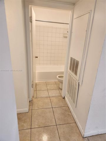 4086 N Pine Island Rd 510, Sunrise, FL 33351