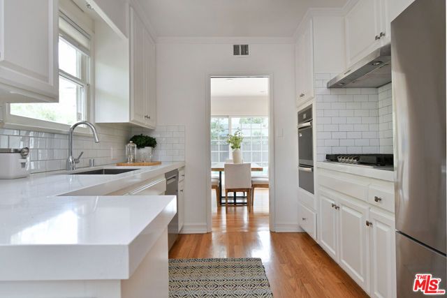 12609 Milbank Street, Studio City (los Angeles), CA 91604