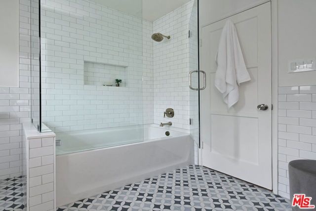 12609 Milbank Street, Studio City (los Angeles), CA 91604