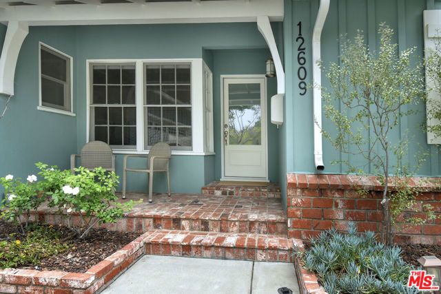 12609 Milbank Street, Studio City (los Angeles), CA 91604