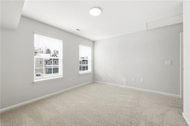 102 Oakdale Forest Lane, Jamestown, NC 27282